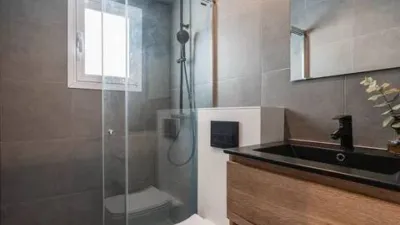 Penthouse on Carrer de Furió photo 26