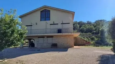 Rustic house on Via Mas Castell Street, No Number photo 2