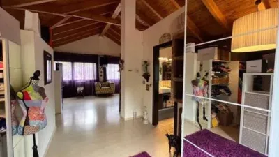 Chalet on Carrer del Llobregat photo 31