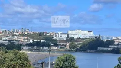 Terreno en venta en Oleiros - Més