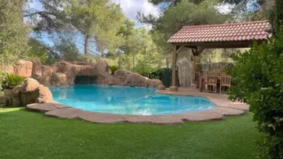 Chalet on Carrer del Llobregat photo 46