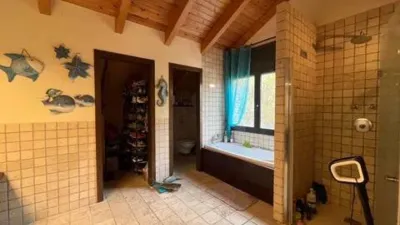 Chalet on Carrer del Llobregat photo 34