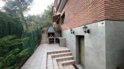 Chalet on Carrer del Llobregat photo 48