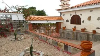 Chalet in Guargacho-Guaza-Cho photo 5