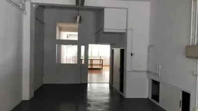 Local comercial en venta en Os Mallos-A Falperra - Més