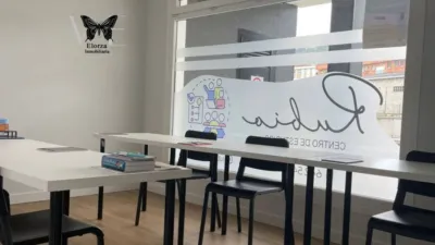 Local comercial en alquiler en Grado - Vista 2