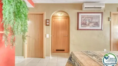Apartment on Carrer de Joanot Martorell photo 19