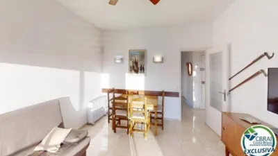 Apartment on Carrer de Lisboa photo 10