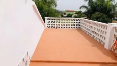 Chalet en alquiler en Calle Gripau No Number, Picassent de 1.800 €<span>/mes</span>