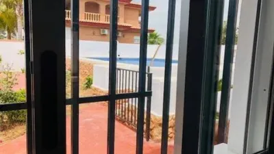 Chalet en alquiler en Calle Gripau No Number, Picassent de 1.800 €<span>/mes</span>