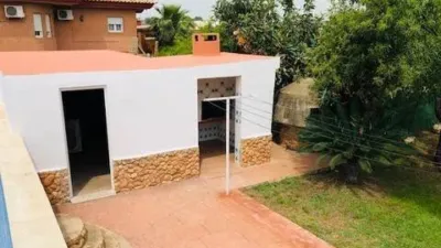 Chalet en alquiler en Calle Gripau No Number, Picassent de 1.800 €<span>/mes</span>