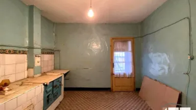 Chalet en venta en Alagón, Alagón de 90.000 €