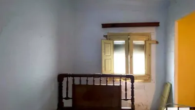 Chalet en venta en Alagón, Alagón de 90.000 €