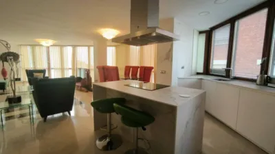 Apartment in Traditional Centre photo 9