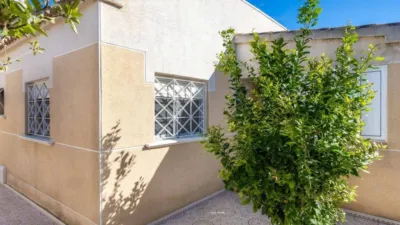 House on Carrer Acebo photo 18
