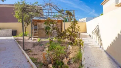 House on Carrer Acebo photo 20