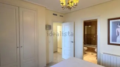 Piso en Carrer Viena photo 9