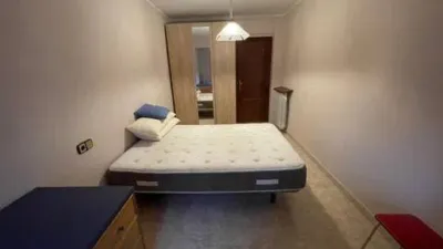 Habitación en alquiler en Joc de La Bola-Camps D'Esports, Joc de la Bola-Camps d'Esports (Lleida Capital) de 260 €<span>/mes</span>