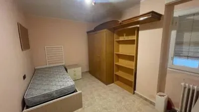 Habitación en alquiler en Joc de La Bola-Camps D'Esports, Joc de la Bola-Camps d'Esports (Lleida Capital) de 260 €<span>/mes</span>