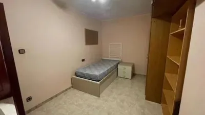 Habitación en alquiler en Joc de La Bola-Camps D'Esports, Joc de la Bola-Camps d'Esports (Lleida Capital) de 260 €<span>/mes</span>
