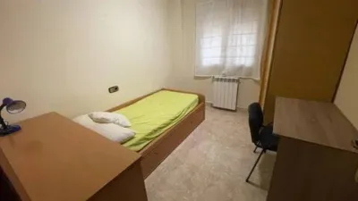 Habitación en alquiler en Joc de La Bola-Camps D'Esports, Joc de la Bola-Camps d'Esports (Lleida Capital) de 260 €<span>/mes</span>