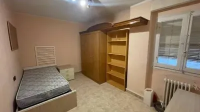Habitación en alquiler en Joc de La Bola-Camps D'Esports, Joc de la Bola-Camps d'Esports (Lleida Capital) de 260 €<span>/mes</span>
