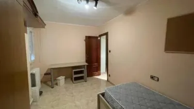 Habitación en alquiler en Joc de La Bola-Camps D'Esports, Joc de la Bola-Camps d'Esports (Lleida Capital) de 260 €<span>/mes</span>