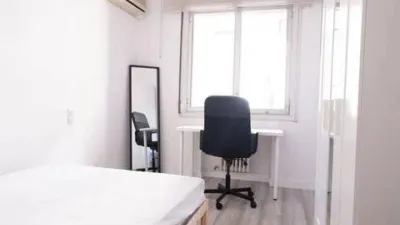 Habitación en alquiler en Príncep de Viana-Clot, Príncep de Viana-Clot (Lleida Capital) de 350 €<span>/mes</span>