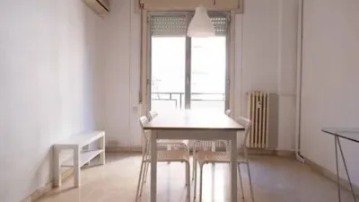 Habitación en alquiler en Príncep de Viana-Clot, Príncep de Viana-Clot (Lleida Capital) de 350 €<span>/mes</span>