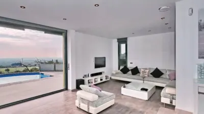 Chalet in Palau-Saverdera photo 3