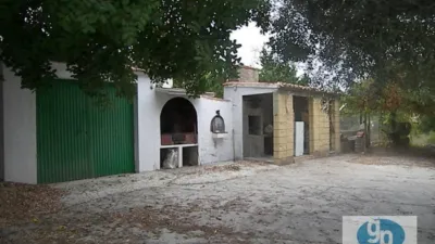 House in the Centre photo 2