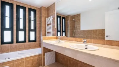 Apartment in Carrer Viena photo 8