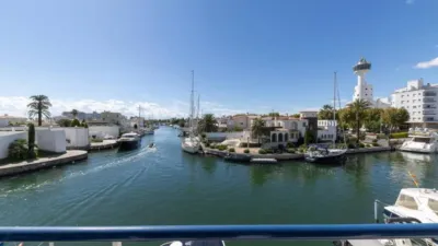 Dúplex en venta en Empuriabrava, Empuriabrava (Castelló d'Empúries) de 450.000 €