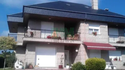 Chalet in San Cibrao Das Viñas (Capital) photo 5