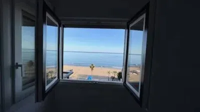 Piso en alquiler en Paseo Marítimo Rey de España, cerca de Calle del Poeta Salvador Rueda, Playa de Los Boliches (Fuengirola) de 1.700 €<span>/mes</span>