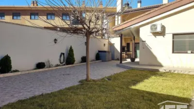 Chalet en venta en Alagón, Alagón de 445.000 €