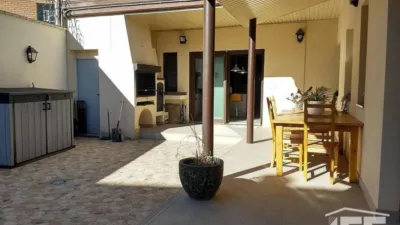Chalet en venta en Alagón, Alagón de 445.000 €