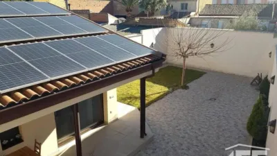 Chalet en venta en Alagón, Alagón de 445.000 €