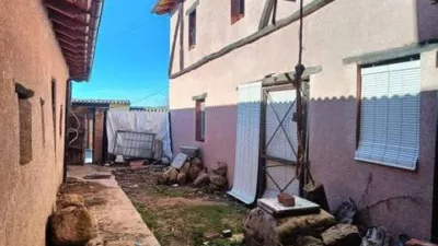 Terraced house in Naveros de Pisuerga photo 7