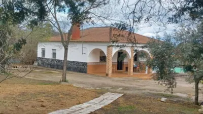 Chalet for sale in Castilblanco de los Arroyos photo 2