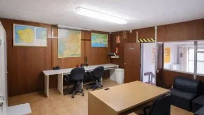 Local comercial en venta en Calle Instituto - Más