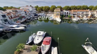 Apartment in Empuriabrava photo 17