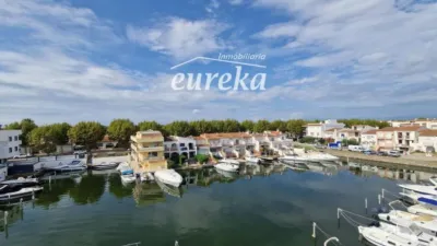 Apartment in Empuriabrava photo 18