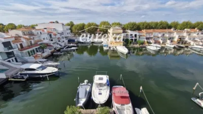 Apartment in Empuriabrava photo 3