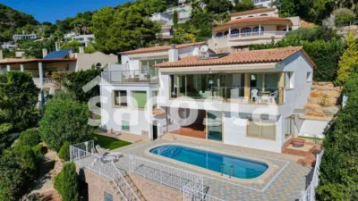 Villa in Mont-Ferrant-Sant Joan photo 9