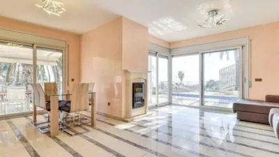 Villa in Canyelles-La Montgoda photo 2