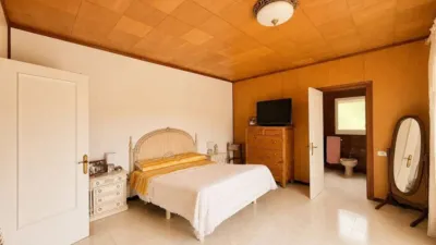 Chalet in Torrelles de Llobregat photo 19