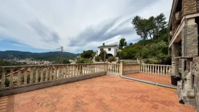 Chalet in Torrelles de Llobregat photo 42