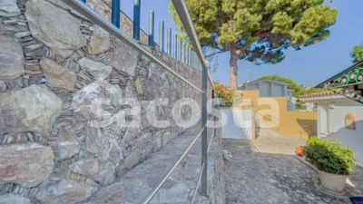 House in Canyelles-La Montgoda photo 37