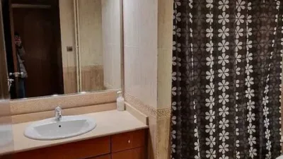 Habitación en alquiler en Joc de La Bola-Camps D'Esports, Joc de la Bola-Camps d'Esports (Lleida Capital) de 300 €<span>/mes</span>